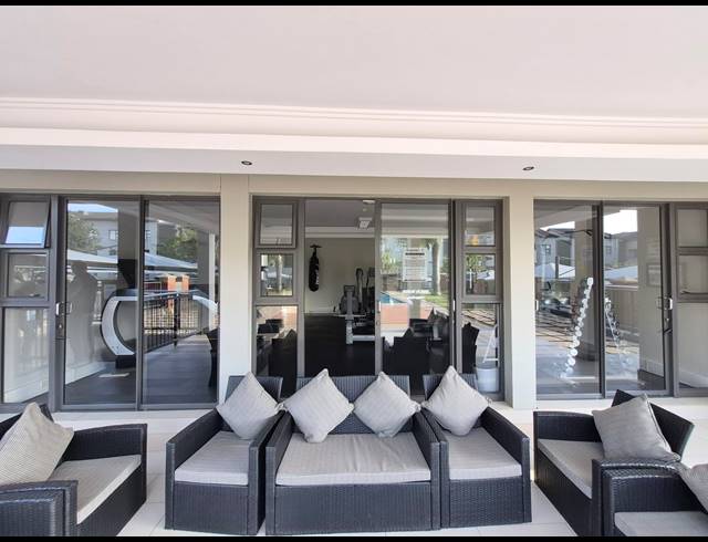 3 BEDROOM APARTMENT FOR SALE IN UMHLANGA RIDGE